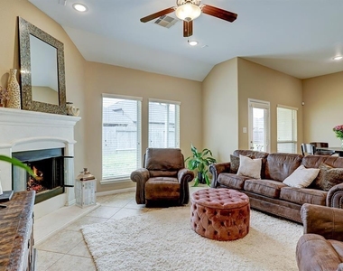 4411 Eclipse Park Court - Photo Thumbnail 6