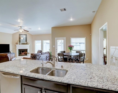 4411 Eclipse Park Court - Photo Thumbnail 13