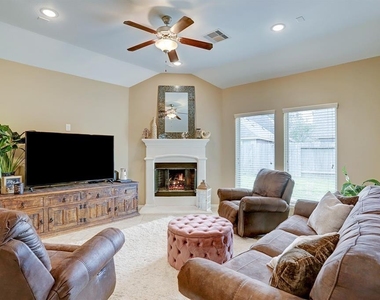 4411 Eclipse Park Court - Photo Thumbnail 5