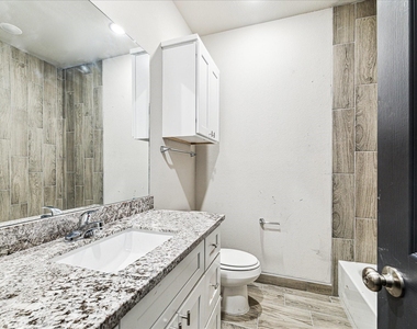 7912 Bowen Street - Photo Thumbnail 4