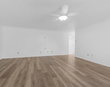 1122 Rhine Lane - Photo Thumbnail 7