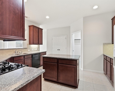 1911 Vale Brook Drive - Photo Thumbnail 6