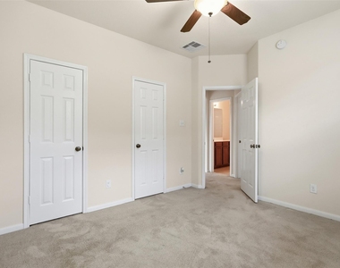 1911 Vale Brook Drive - Photo Thumbnail 22