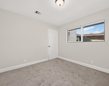 509 Southern Oaks Drive - Photo Thumbnail 22