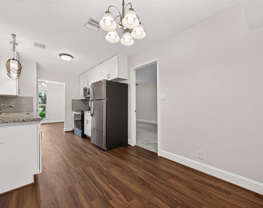 509 Southern Oaks Drive - Photo Thumbnail 13