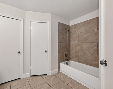 509 Southern Oaks Drive - Photo Thumbnail 17