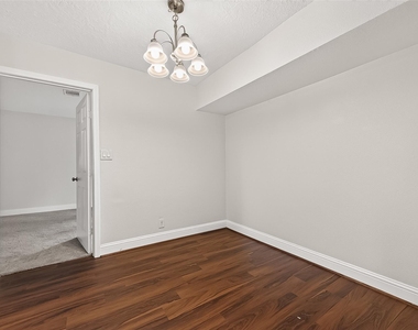 509 Southern Oaks Drive - Photo Thumbnail 12