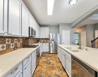 3122 Schumann Oaks Drive - Photo Thumbnail 11
