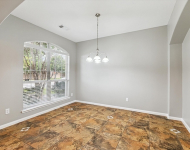 3122 Schumann Oaks Drive - Photo Thumbnail 4