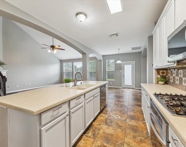 3122 Schumann Oaks Drive - Photo Thumbnail 15