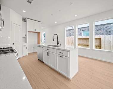 21643 Lampeter River Lane - Photo Thumbnail 7