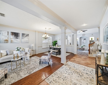 14403 N Coles Crossing Drive - Photo Thumbnail 5