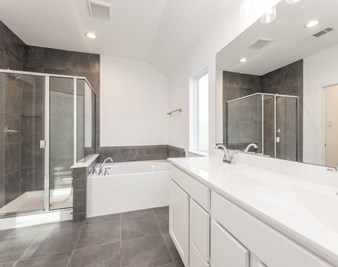4802 Seabourne Landing Drive - Photo Thumbnail 18
