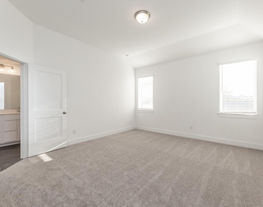 4802 Seabourne Landing Drive - Photo Thumbnail 16
