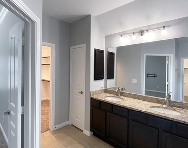 10 Pinestead Court - Photo Thumbnail 27