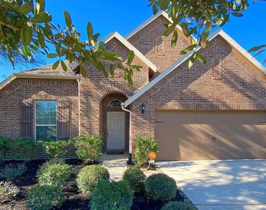10 Pinestead Court - Photo Thumbnail 2