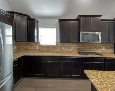 10 Pinestead Court - Photo Thumbnail 17