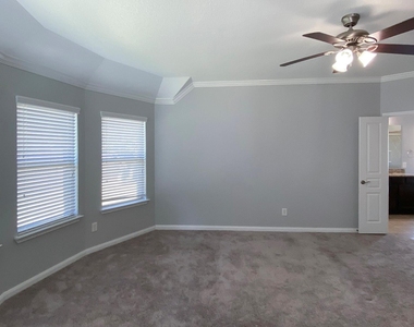 10 Pinestead Court - Photo Thumbnail 18
