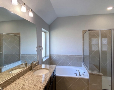 10 Pinestead Court - Photo Thumbnail 26