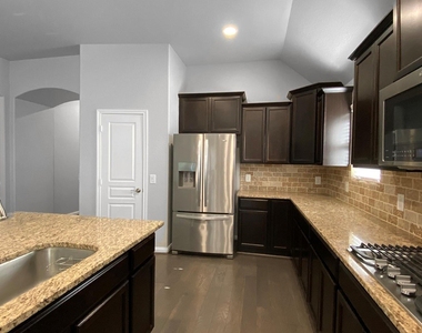 10 Pinestead Court - Photo Thumbnail 15