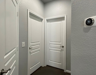 10 Pinestead Court - Photo Thumbnail 7