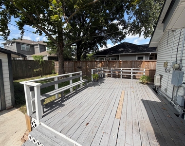205 E 24th Street - Photo Thumbnail 10