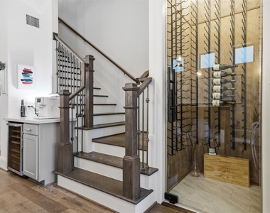 1908 W 25th Street - Photo Thumbnail 24