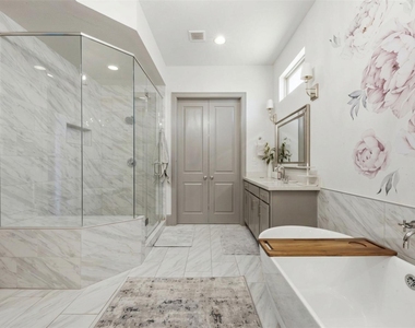 1908 W 25th Street - Photo Thumbnail 15