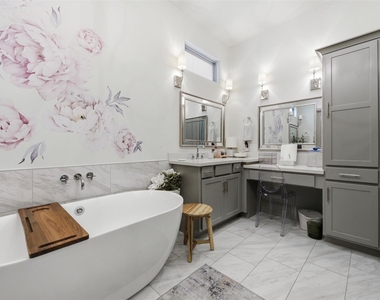 1908 W 25th Street - Photo Thumbnail 17