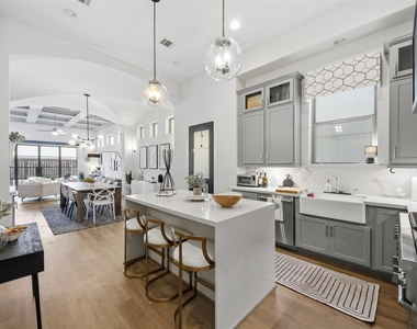 1908 W 25th Street - Photo Thumbnail 7
