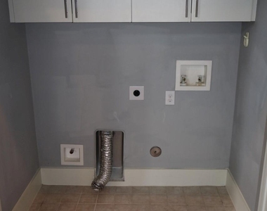 2103 Hadley Street - Photo Thumbnail 15