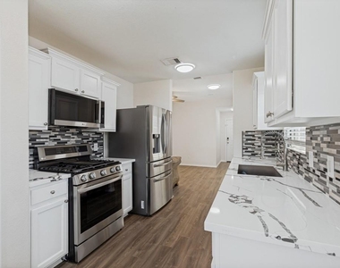 1235 Blue Hazel Court - Photo Thumbnail 11