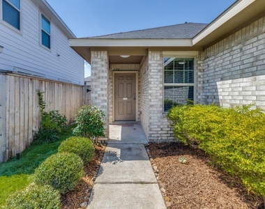 1235 Blue Hazel Court - Photo Thumbnail 5