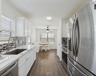 1235 Blue Hazel Court - Photo Thumbnail 10