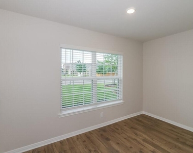198 Emma Rose Drive - Photo Thumbnail 11