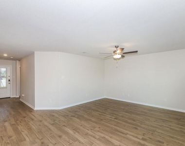 198 Emma Rose Drive - Photo Thumbnail 2