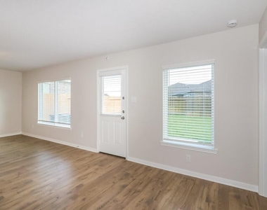 198 Emma Rose Drive - Photo Thumbnail 3