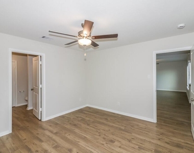 198 Emma Rose Drive - Photo Thumbnail 6