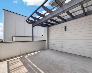 2711 Dennis Street - Photo Thumbnail 37