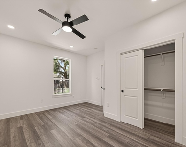 2711 Dennis Street - Photo Thumbnail 19