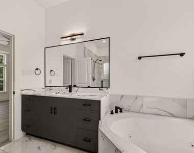 2711 Dennis Street - Photo Thumbnail 32