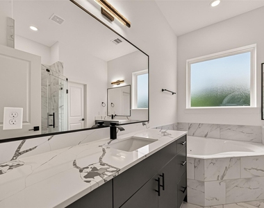 2711 Dennis Street - Photo Thumbnail 29