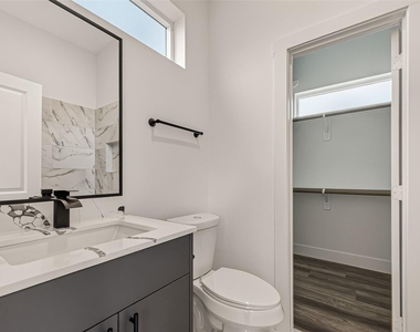 2711 Dennis Street - Photo Thumbnail 17