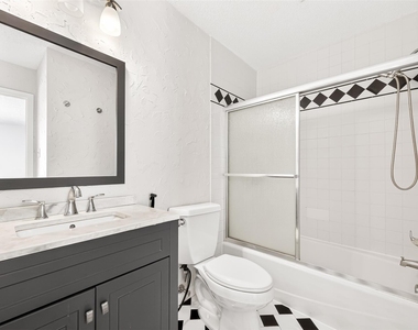 11677 Village Place Dr - Photo Thumbnail 30