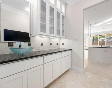 2102 Granite Brook Lane - Photo Thumbnail 12