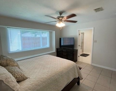 10923 Birch Drive - Photo Thumbnail 6