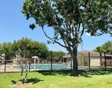 10923 Birch Drive - Photo Thumbnail 17