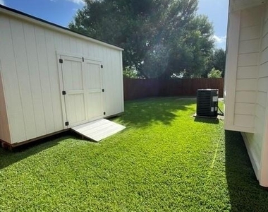 10923 Birch Drive - Photo Thumbnail 15