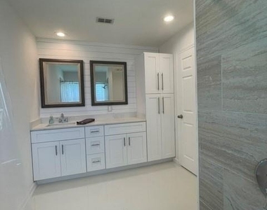 10923 Birch Drive - Photo Thumbnail 8