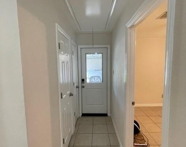 10923 Birch Drive - Photo Thumbnail 5
